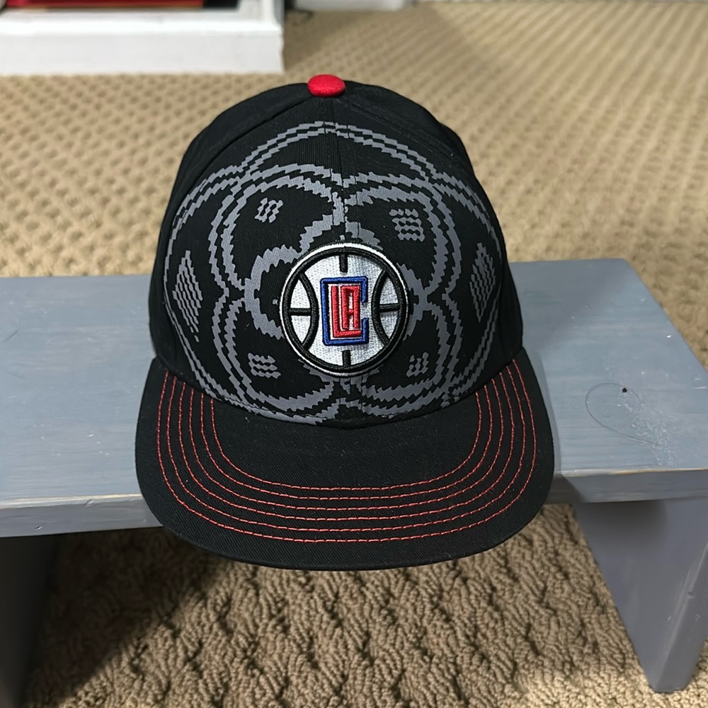 Straight brim adjustable LA Clippers hat